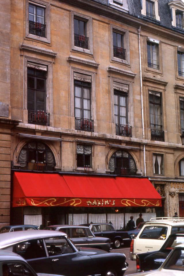 #96 Maxim’s, Paris, 1965