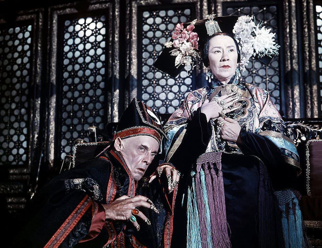 Robert Helpmann and Flora Robson in a scene from the film ’55 Days At Peking’, 1963.
