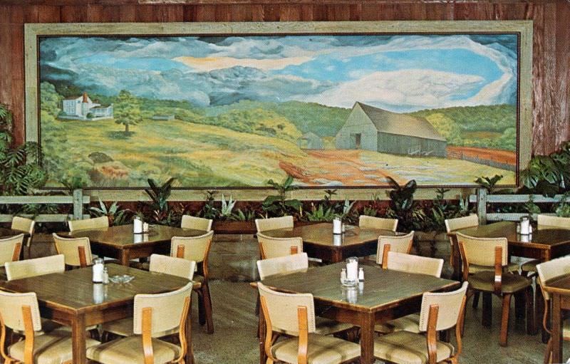 #22 Moorman Manufacturing Co. Cafeteria – East Room, Quincy, Illinois
