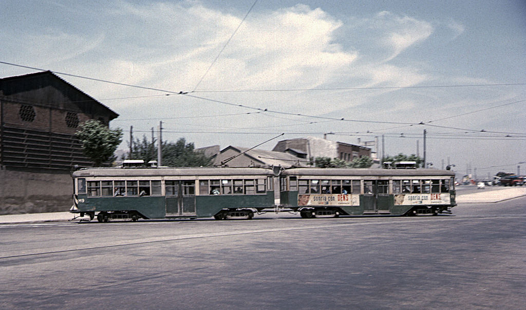 Stunning Color Photos of Barcelona Tramways in the 1960s Vehicles &; Transportation