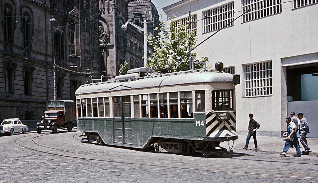 Stunning Color Photos of Barcelona Tramways in the 1960s Vehicles &; Transportation