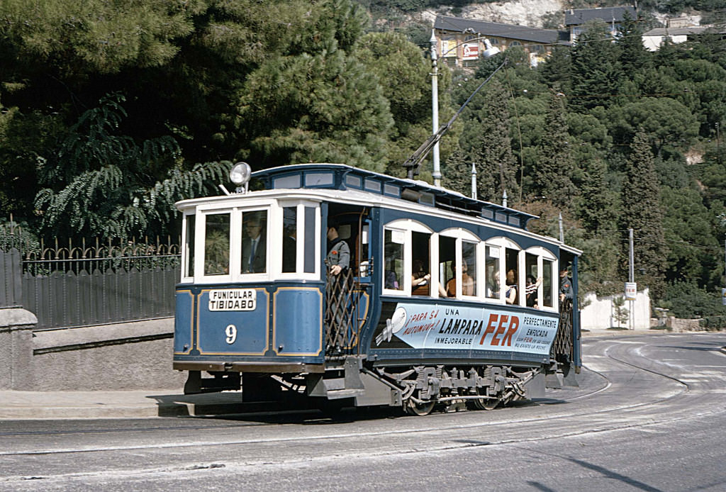 Stunning Color Photos of Barcelona Tramways in the 1960s Vehicles &; Transportation