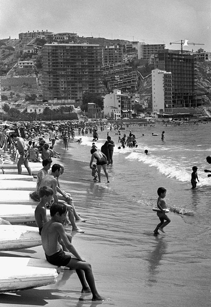 #25 Benidorm, 1964.