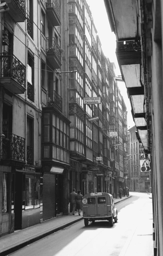 #16 Tenteria street, Bilbao, Vizcaya, Spain, 1967.