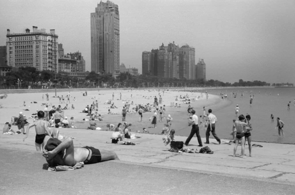 #10 Public Bathing Beach, Lake Michigan, Chicago, Illinois, July 1941