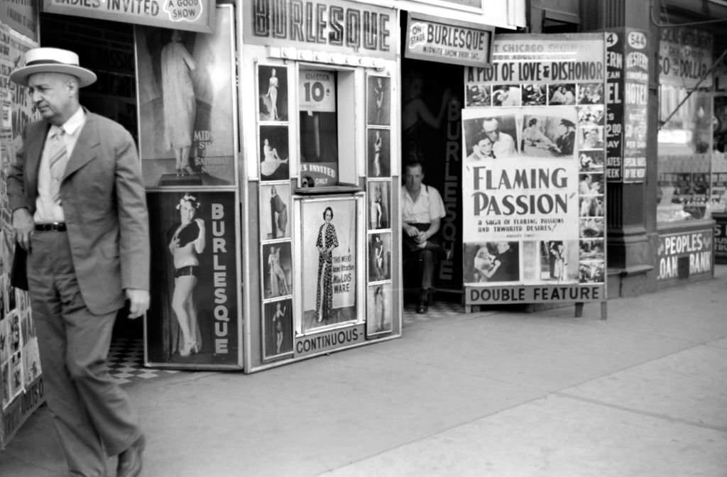 #14 Burlesque Theater, South State Street, Chicago, Illinois, July 1941