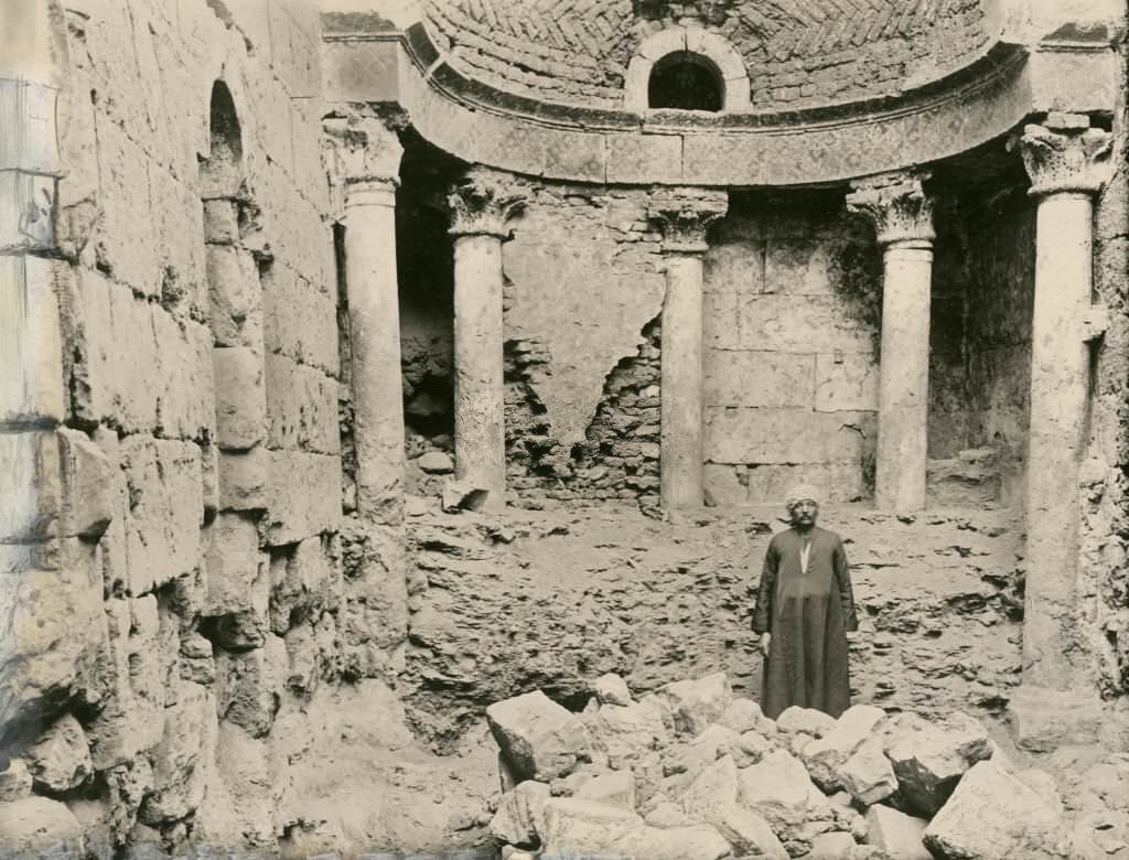 #92 Apse of the West Chapel, White Monastery (Deir-el-Abyad), near Sohag, Egypt, 1912.