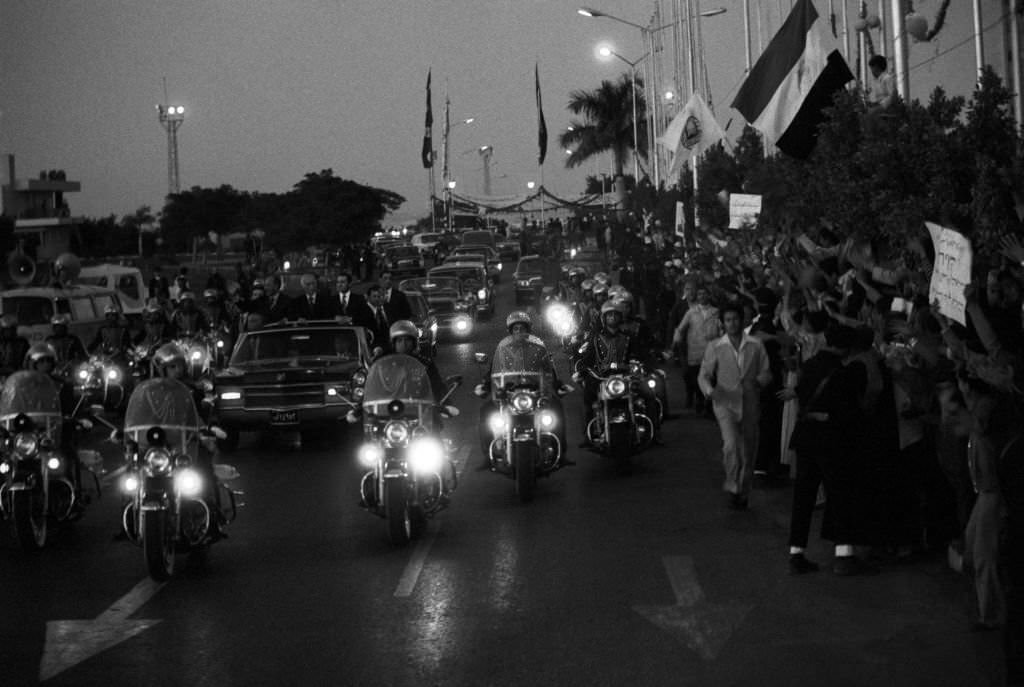 #156 Supporters during the triumphant return of Egyptian President Anouar el-Sadat to Cairo on November 21, 1977