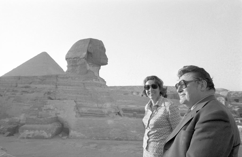 #159 CSU chairman Franz Josef Strauss and his wife Marianne visit the pyramids and the Sphinx in Giza near Cairo on May 16, 1977.