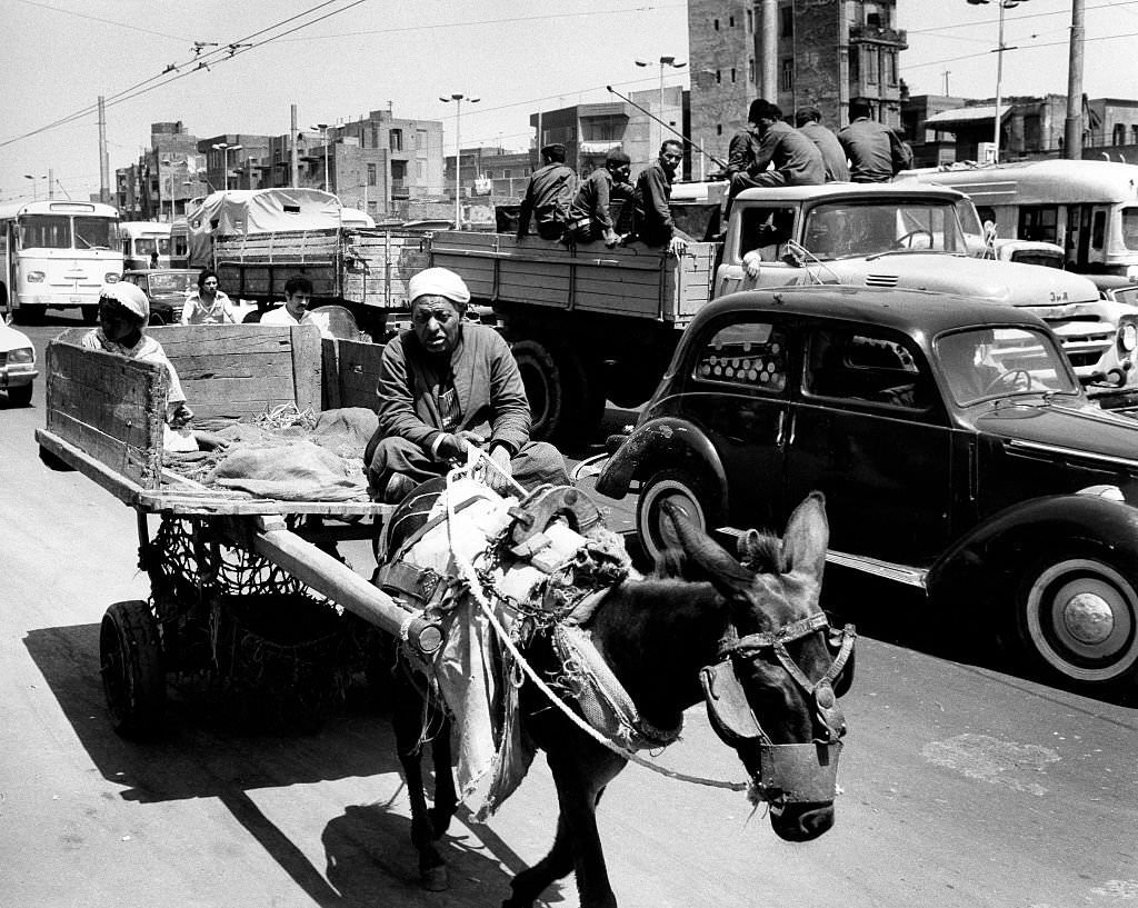 #183 Heavy traffic in Cairo, 1976
