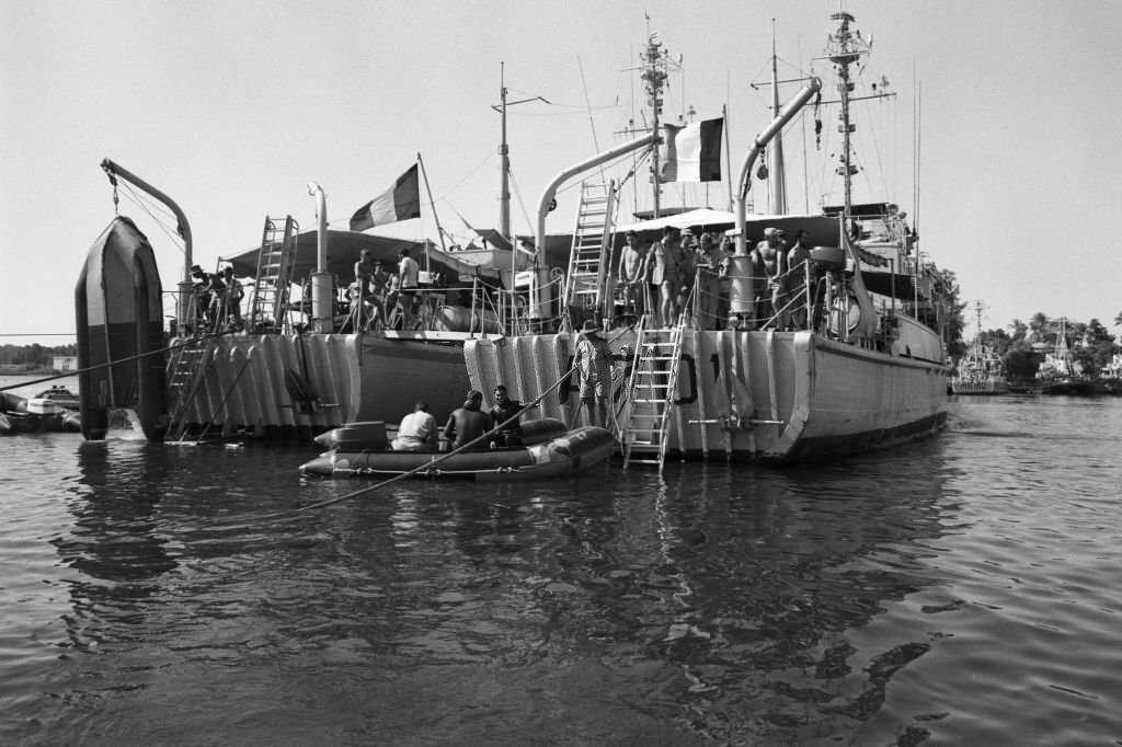 #26 Clearance divers during a mine clearance operation carried out by the French Navy in the Suez Canal on September 24, 1974, Egypt