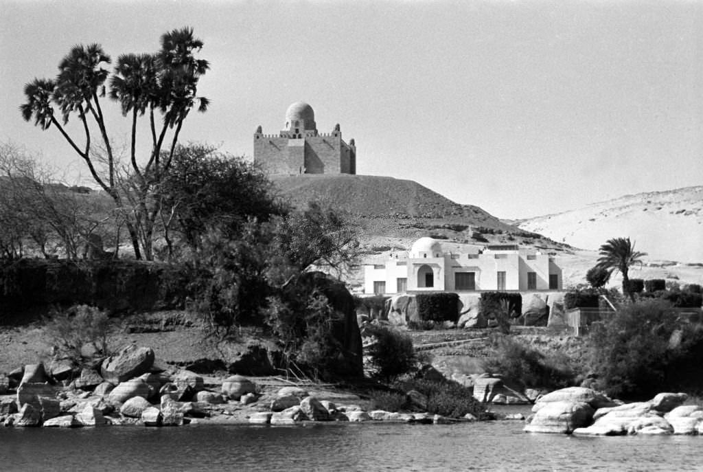 #55 View over the Nile near Aswan (Egypt) with the mausoleum of the Aga Khan on a mountain on the west bank, 1972