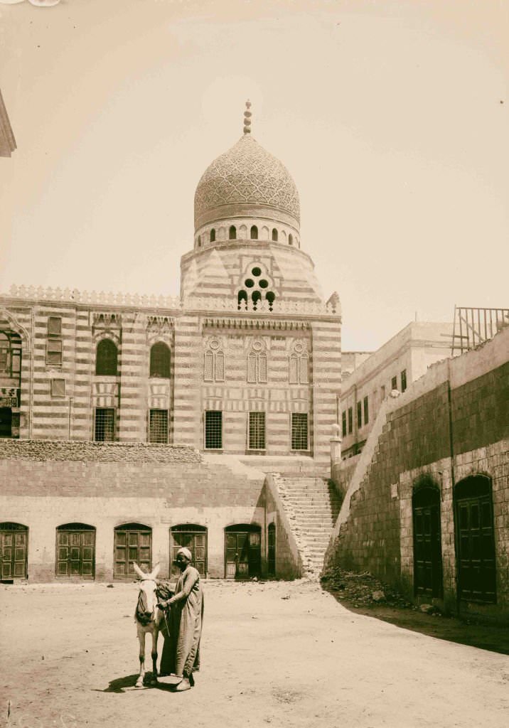 #127 Mosque of Emir Akhor, Cairo, 1900.