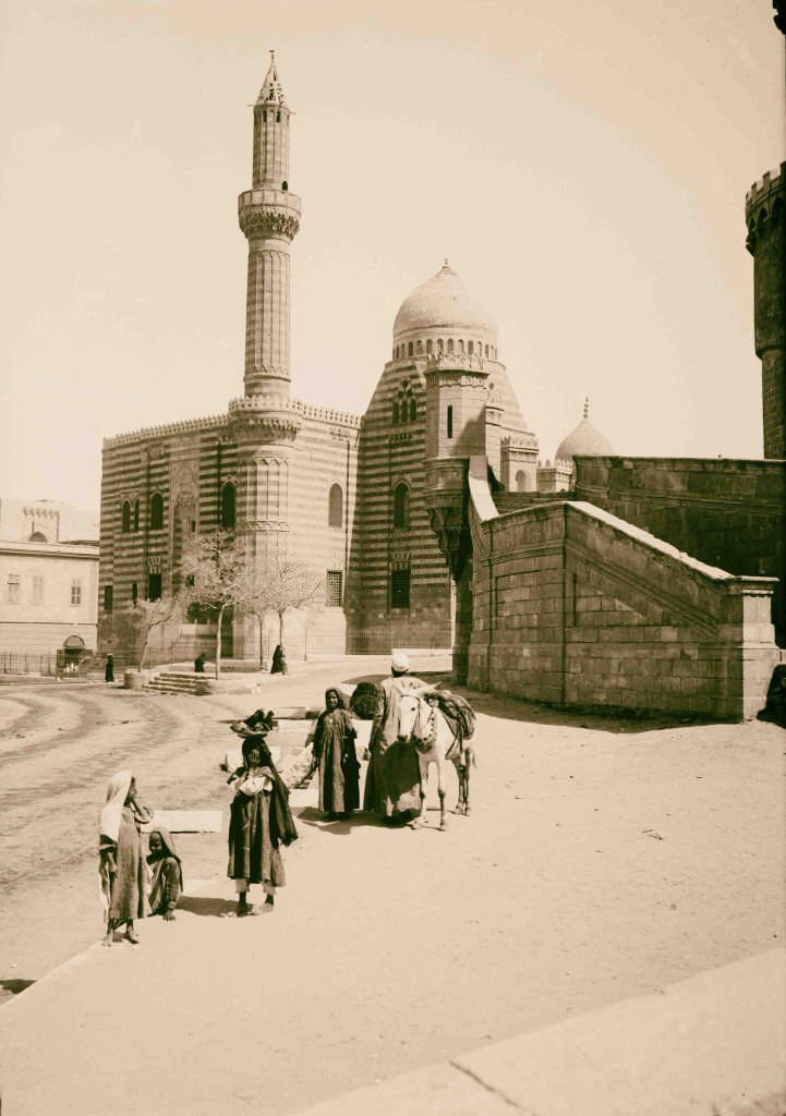 #146 Mosque of Mahmoudieh, Cairo, Egypt, 1900