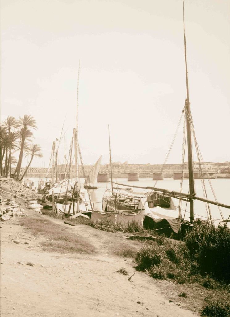 #76 The great bridge over the Nile, 1900