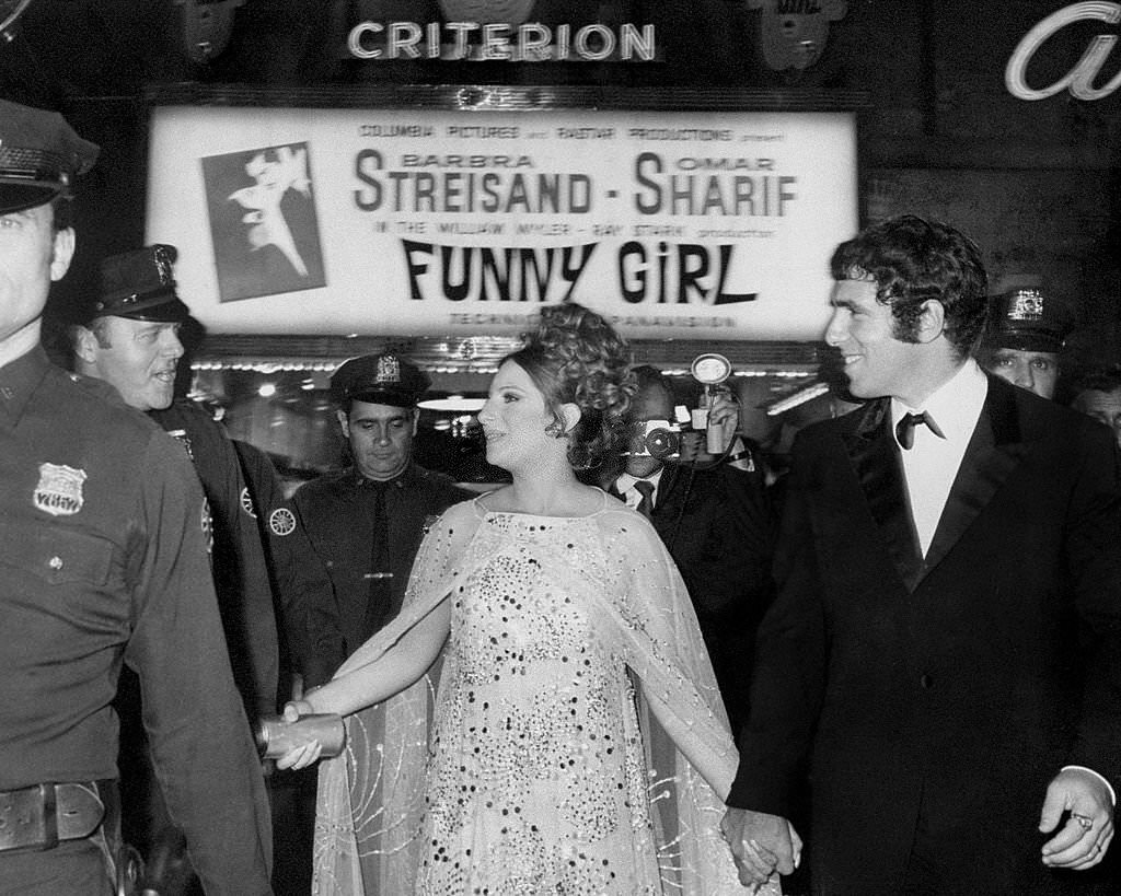 Elliot Gould and wife Barbra Streisand at premiere of “Funny Girl”