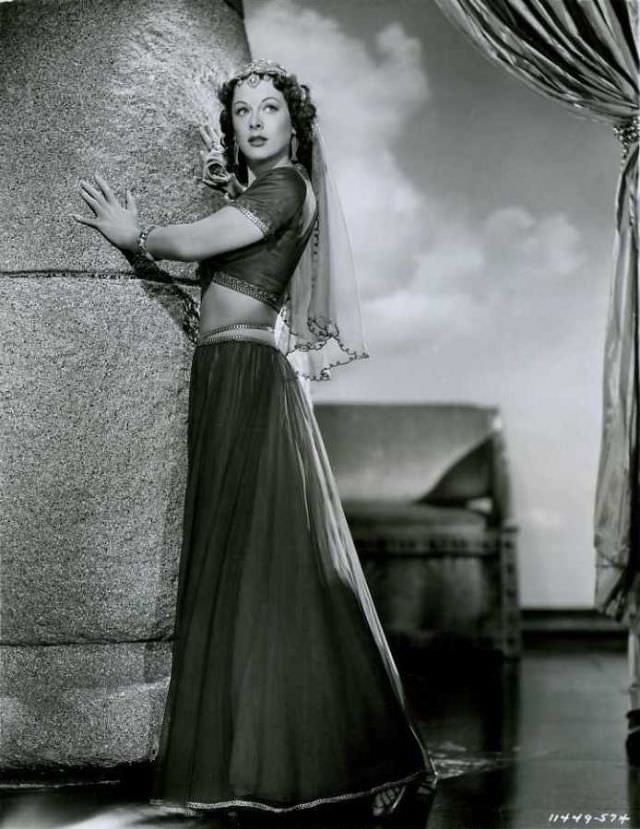 Gorgeous Photos of Hedy Lamarr in Beautiful Costumes during the Filming of &;Samson and Delilah (1949)&;