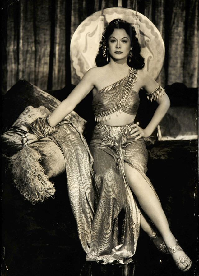 Gorgeous Photos of Hedy Lamarr in Beautiful Costumes during the Filming of &;Samson and Delilah (1949)&;