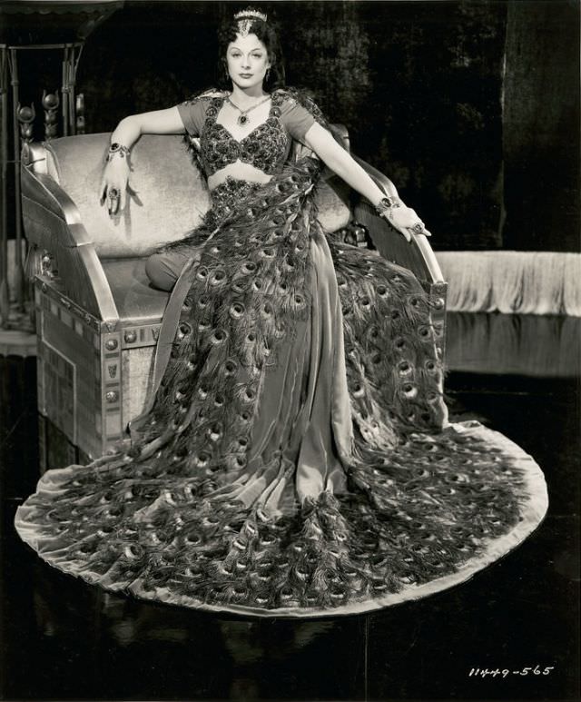 Gorgeous Photos of Hedy Lamarr in Beautiful Costumes during the Filming of &;Samson and Delilah (1949)&;