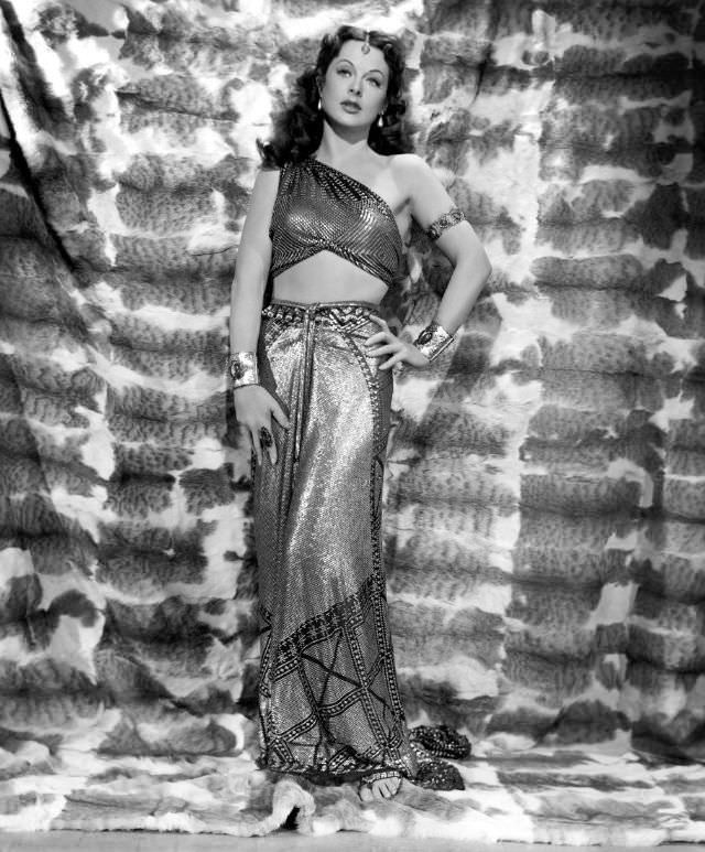 Gorgeous Photos of Hedy Lamarr in Beautiful Costumes during the Filming of &;Samson and Delilah (1949)&;