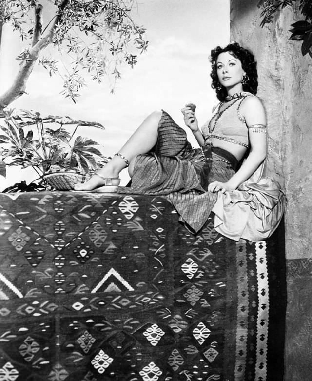 Gorgeous Photos of Hedy Lamarr in Beautiful Costumes during the Filming of &;Samson and Delilah (1949)&;