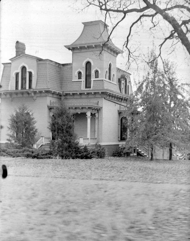 #2 304 Indiana St., Lawrence, Kansas, November 1947