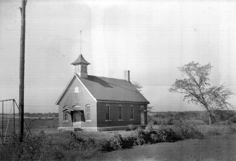 #35 Schoolhouse, Douglas County, Kansas, 1949