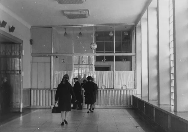 #16 Cash registers at the Arsenalnaya metro station, 1960