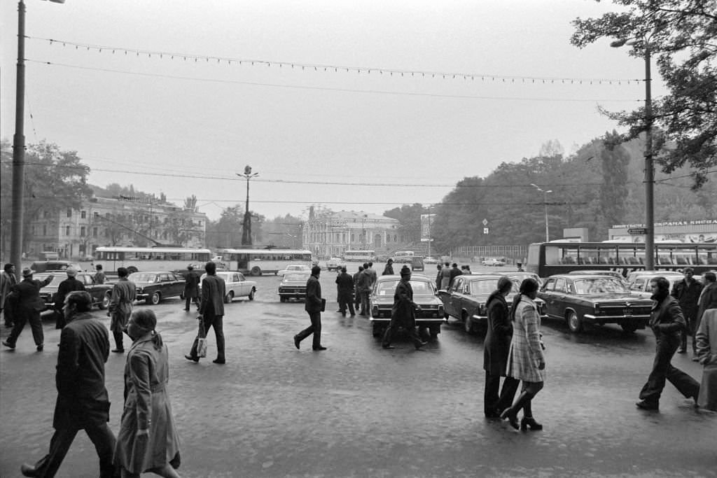 #28 People walk on Khreshchatyk Street on October 18, 1975 in Kyiv