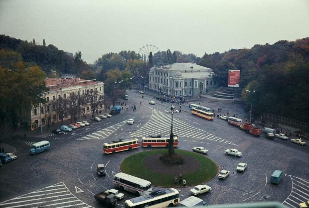 #31 Hotel Dnipro, near Khreshchatyi Park, a city park in Kyiv located next to the European Square, 1975