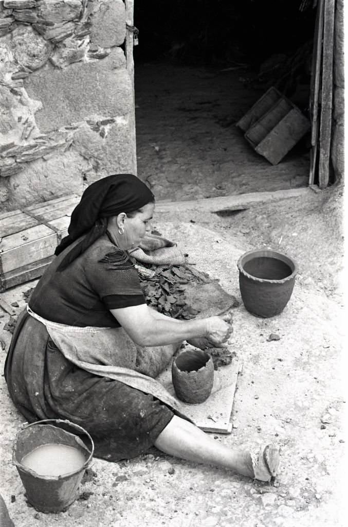 #27 Pottery originating from Los Guanches, aborigines of North African origin, Las Palmas, Canary Islands, Spain, 1955.