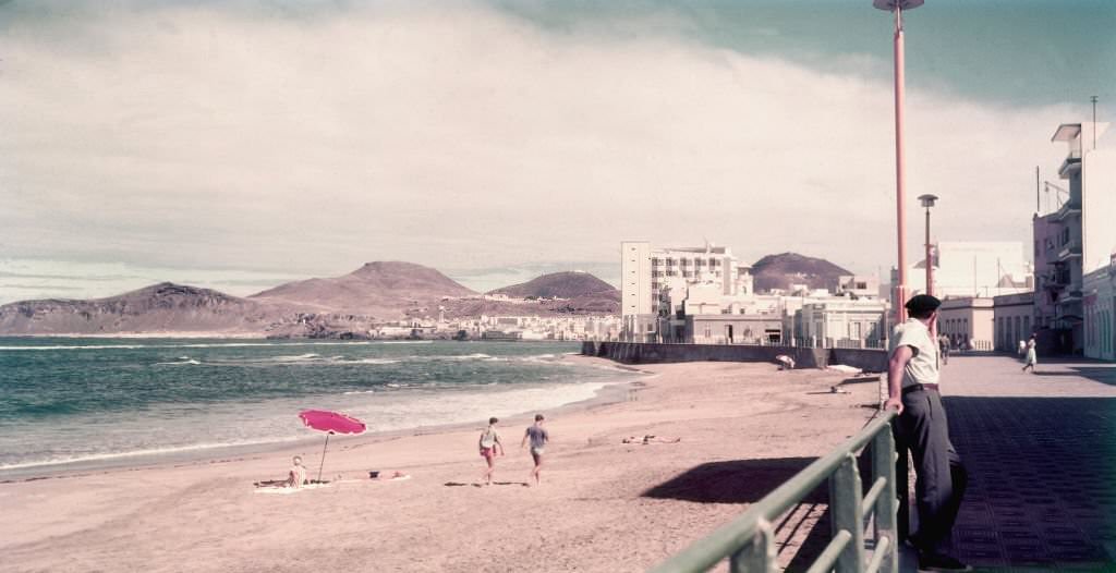 #3 Bathing beach in Las Palmas, 1960