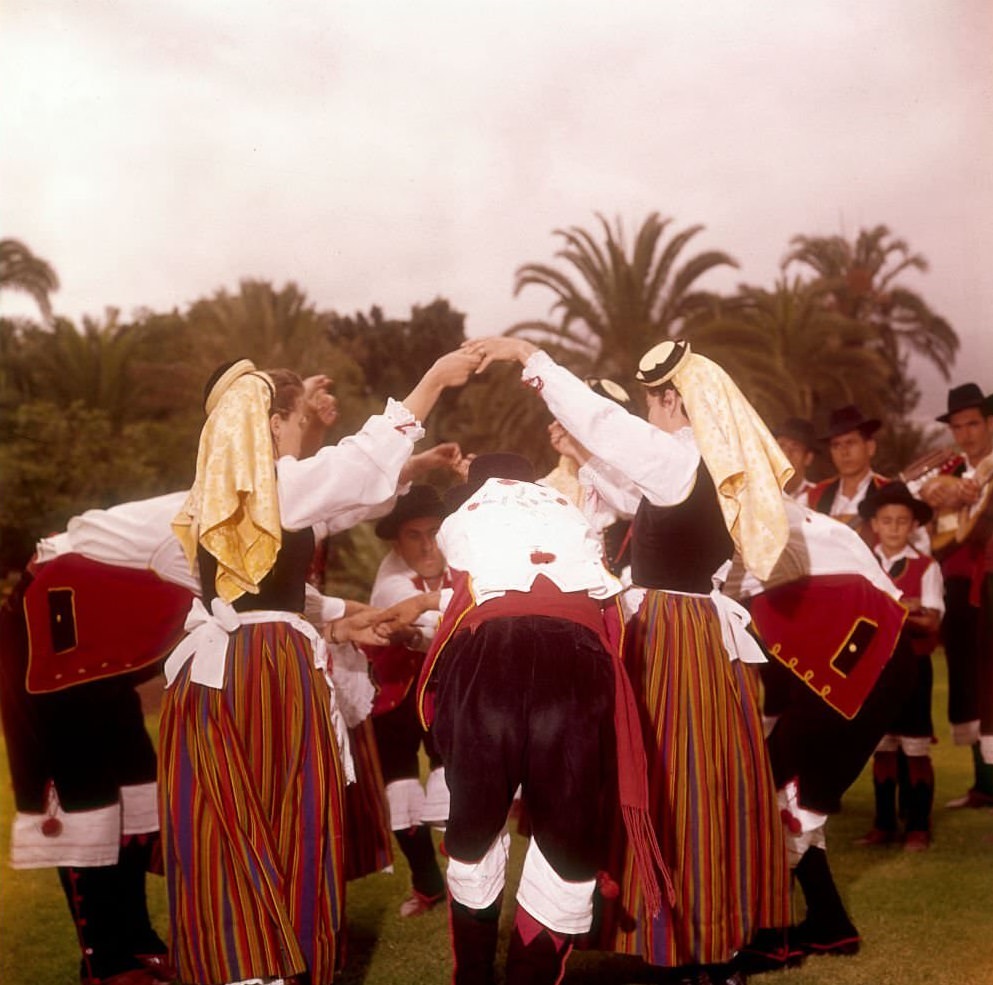 #6 Folkloric dance in Las Palmas, 1960