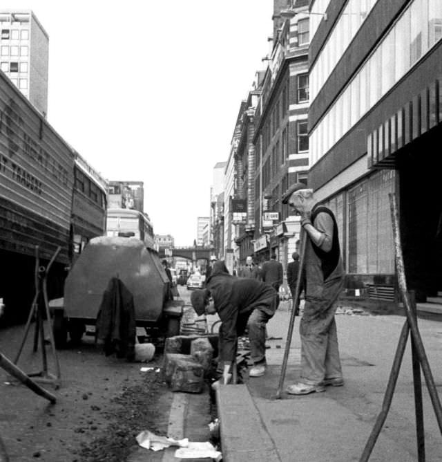 #11 Fixing the kerbs in Farringdon Road, London, March 1973