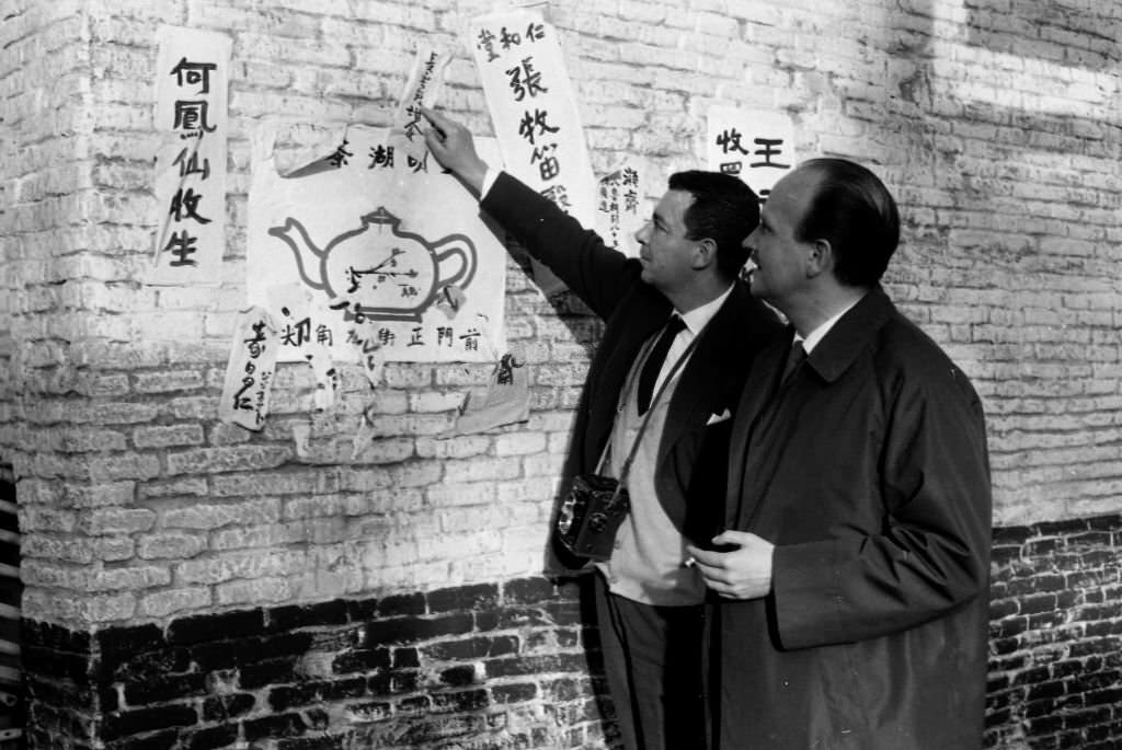 #4 Europa Press journalists visit the sets of the film “55 Days in Peking” produced by Samuel Bronston on October 30 in Las Rozas, Madrid.