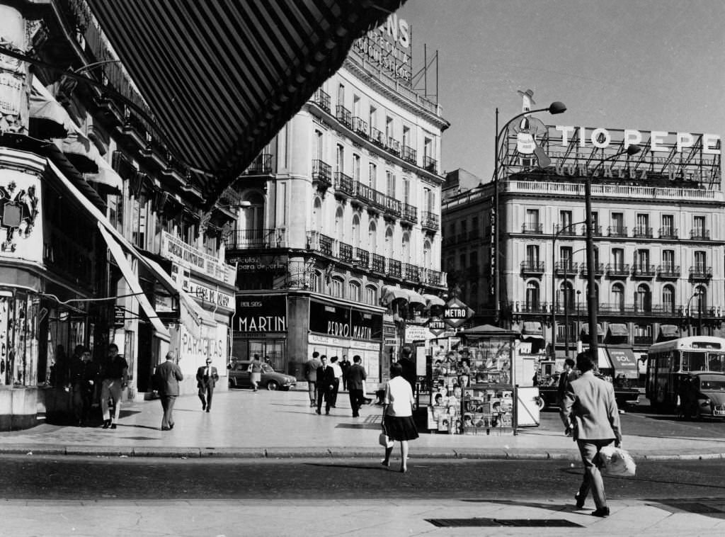 #68 Puerta del Sol, Madrid, 1960s