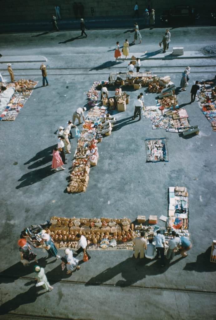 #91 A street market in Majorca, Spain, July 1957.