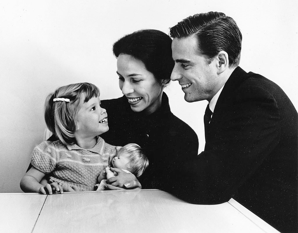 #39 Maria Tallchief with her husband Henry Paschen and daughter Elsie in May 1961.