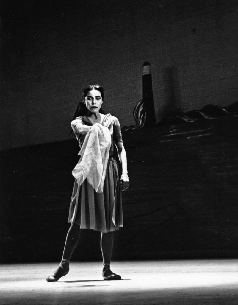 #41 Maria Tallchief performing ‘Lady from the Sea’ in March 1961.