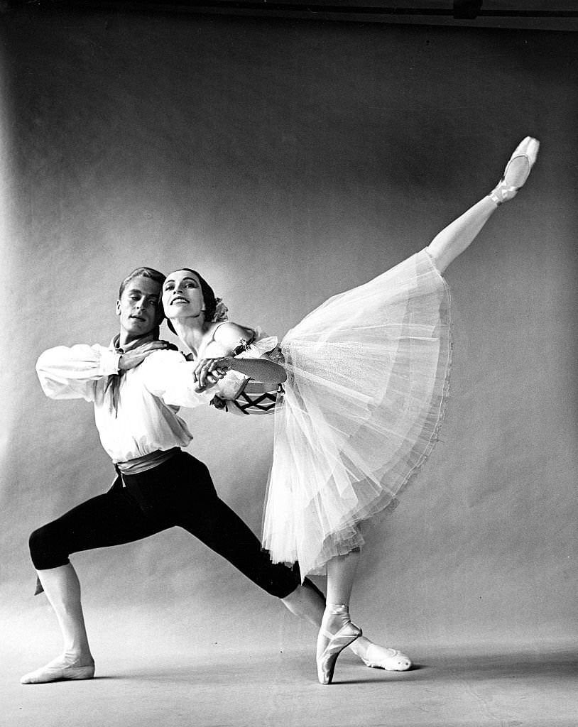 #42 Maria Tallchief and Erik Bruhn in American Ballet Theatre’s “Flower Festival at Genzano” in 1961.
