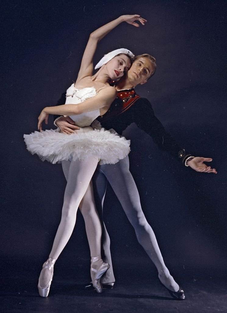 #7 Maria Tallchief and Erik Bruhn in “Swan Lake”, 1960.
