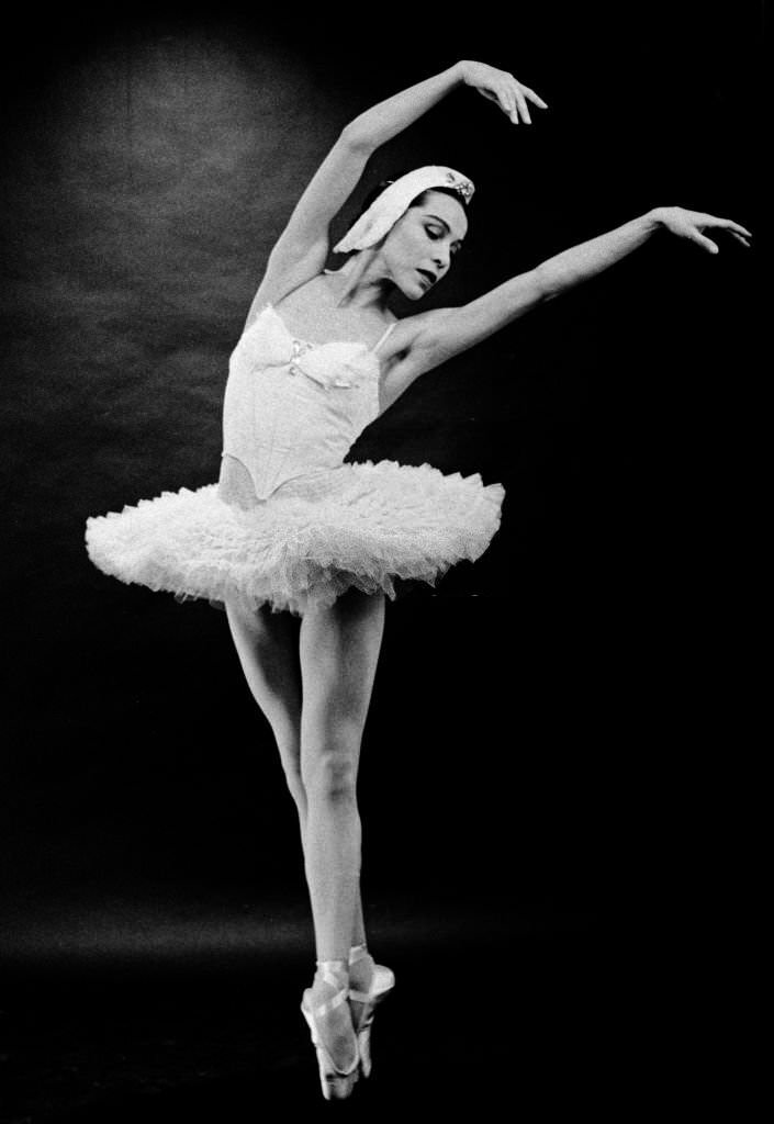 #77 Maria Tallchief performing ‘Swan Lake’ in December 1959.