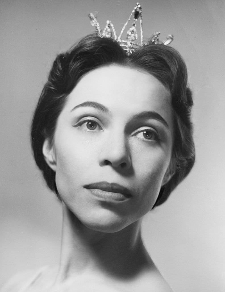 #14 Maria Tallchief portrait, 1951.