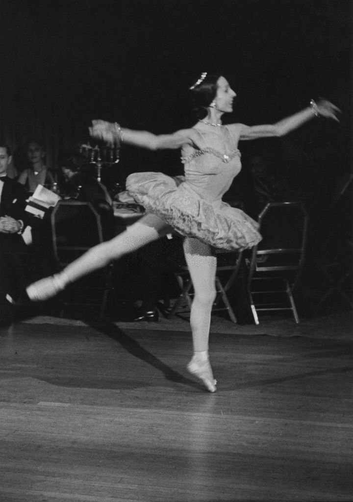 #95 Maria Tallchief performing at the Ballet Ball held at the Waldord-Astoria Hotel in occasion of a benefit event of the New York City Ballet company, 1950