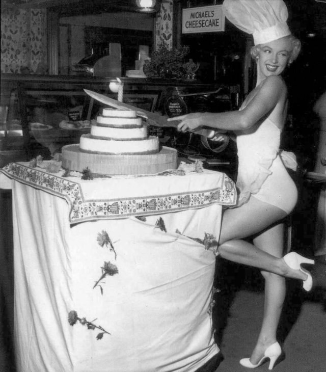 Marilyn Monroe Crowned as &;Cheesecake Queen&; of the Year, 1952 Celebrities