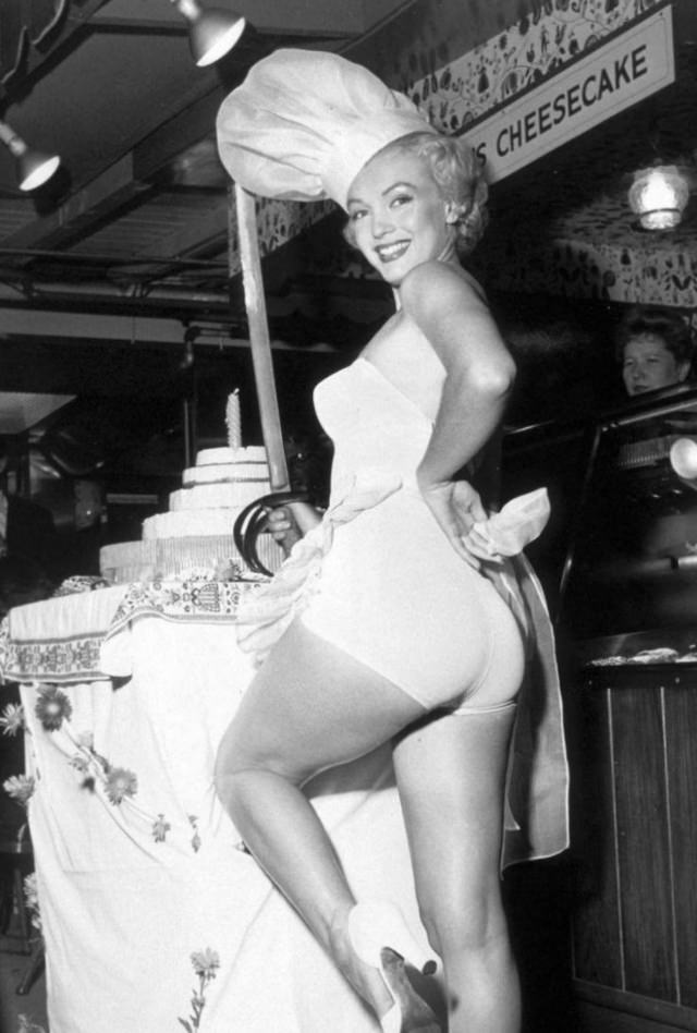 Marilyn Monroe Crowned as &;Cheesecake Queen&; of the Year, 1952 Celebrities
