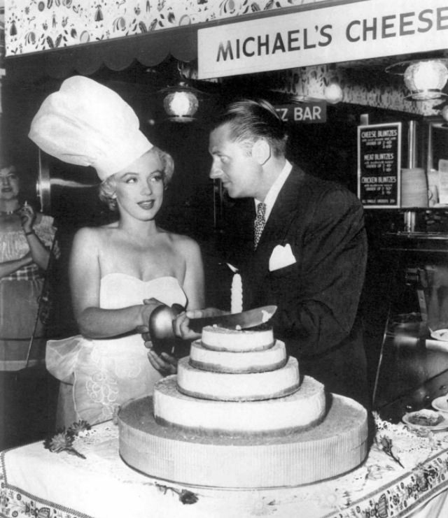 Marilyn Monroe Crowned as &;Cheesecake Queen&; of the Year, 1952 Celebrities