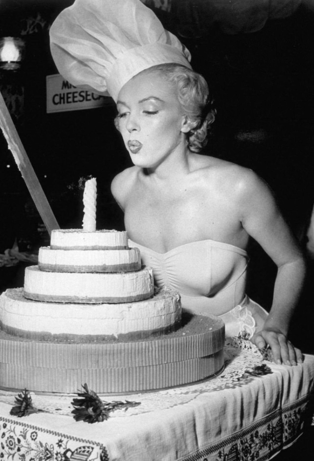 Marilyn Monroe Crowned as &;Cheesecake Queen&; of the Year, 1952 Celebrities