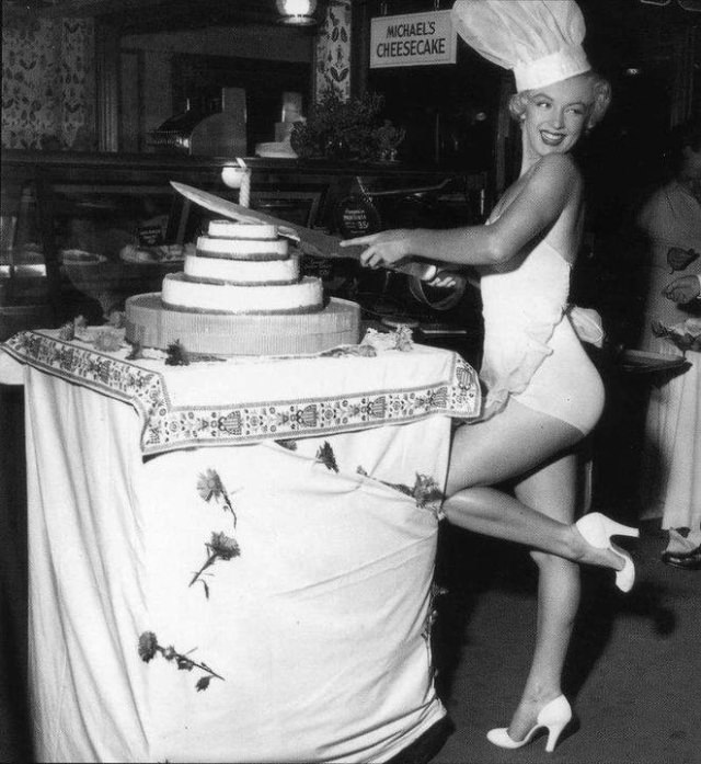 Marilyn Monroe Crowned as &;Cheesecake Queen&; of the Year, 1952 Celebrities