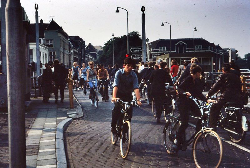 #13 Rotterdamse Poortbrug (demolished in 1978) looking towards De Oude, Delft, Netherlands, 1966